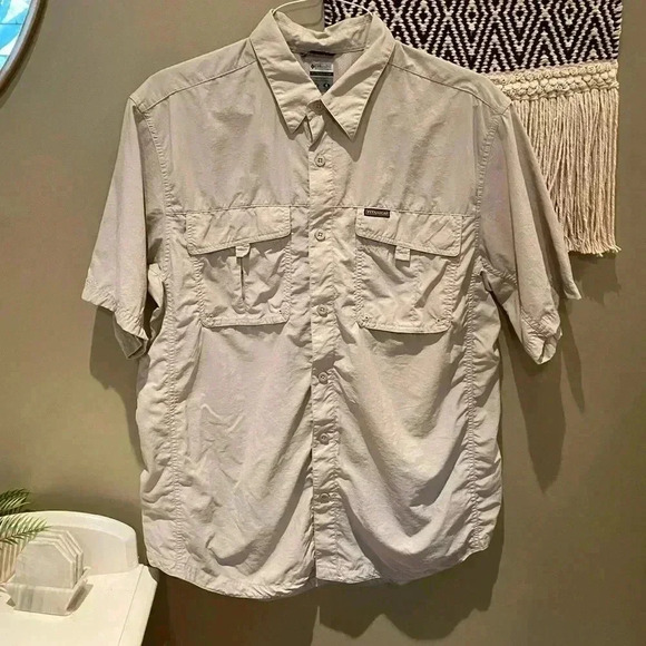 COLUMBIA TITANIUM CREAM NYLON CASUAL BUTTON DOWN L - Picture 1 of 5